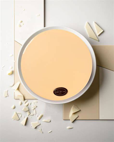Ideen-Collage: Bratpfirsich, Krokant, Mousse und getränkter Biskuit