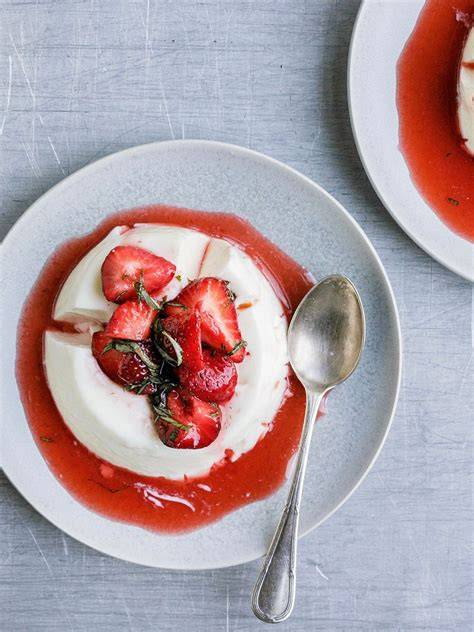 Ideensammlung: Spaghettieis, Panna Cotta, Schichtdesserts mit Erdbeeren