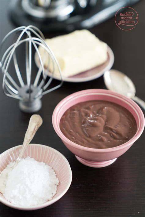 Illustration: typische Schrittfolge zur Herstellung der Pudding-Buttercreme