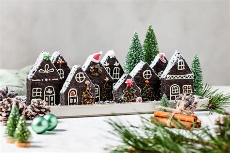 Individuelle Formen: Lebkuchenherzen, Lebkuchenhäuser, Weihnachtsmänner