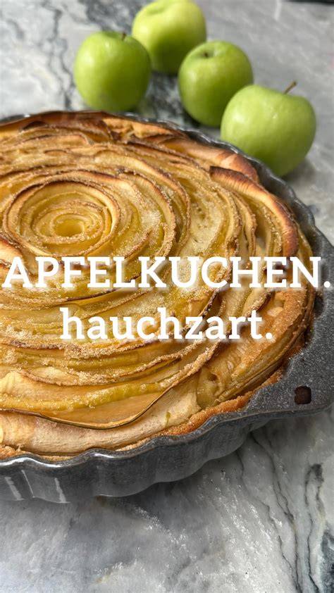 Infografik: Aufbau eines Apfelkuchens mit Rahmguss (Teig, Äpfel, Creme, Topping)