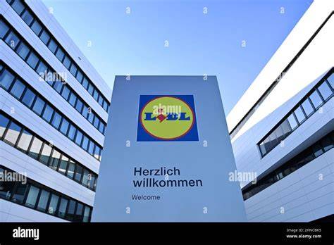 Infografik: Lidl Historie, Zentrale Neckarsulm, Marken vs. Eigenmarken