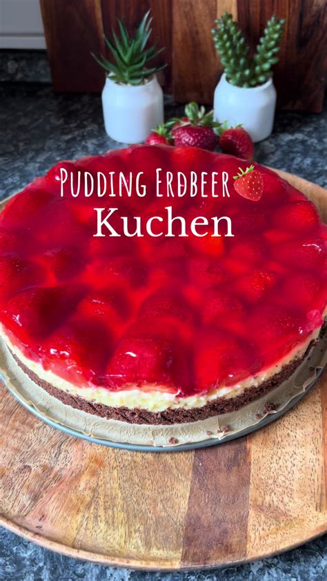 Infografik: Reihenfolge Belegen - Boden, Pudding, Erdbeeren, Guss, Kühlen
