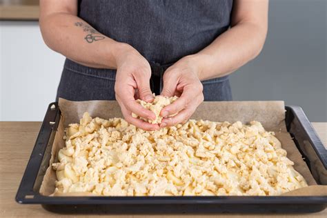 Infografik: Schritte zum Apfelkuchen vom Blech