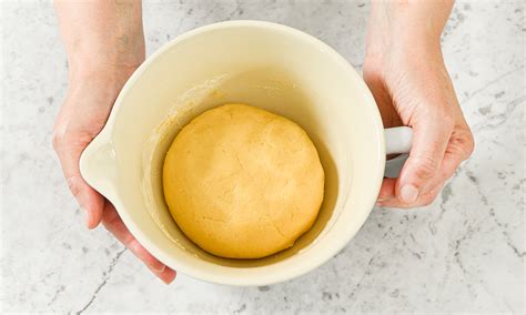 Infografik: So gelingt der perfekte Mürbeteig - Teigbereitung, Kühlen, Ausrollen, Backen