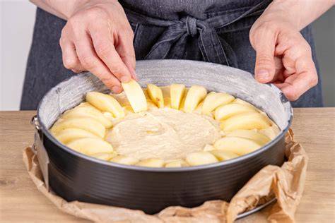 Infografik: Tipps für den perfekten Rührteig und Übersicht Backzeiten für Apfelkuchen