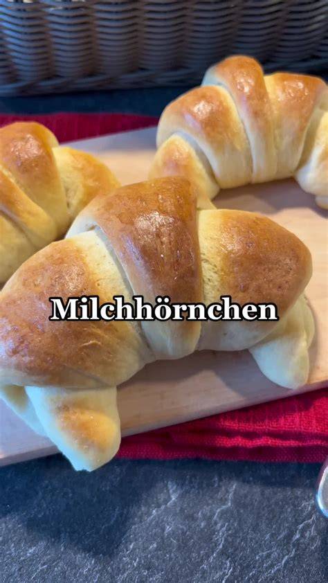Infografik: Unterschied Hefehörnchen vs. Mürbeteig-Hörnchen (Text, Garzeiten, Krume)