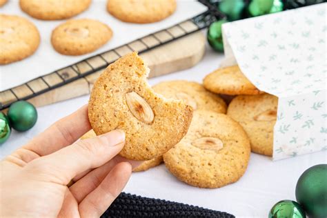 Infografik: Vielfalt und Varianten von Mandelplätzchen