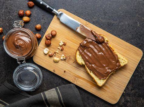 Infografik: Zutaten einer typischen Nuss‑Nougat‑Creme und ihre Funktionen