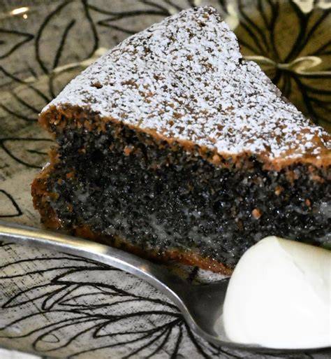 Infografik: Zutatenklassiker für Mohntorte