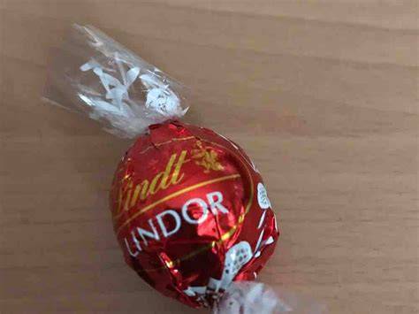 Infografik Kalorien und Nährwerte pro Lindor Kugel klein