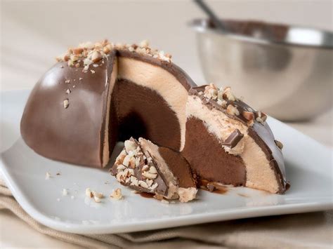 Italienische Eisspezialitäten: Granita, Semifreddo, Tartufo