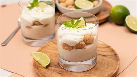 Japonais-Knusperböden und Limetten-Creme Chantilly, Aufbau