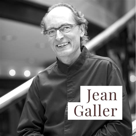Jean Galler bei der Herstellung seiner Schokolade