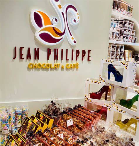 Jean-Philippe Chocolat & Café auf einem Kreuzfahrtschiff - Außenansicht und Promenade