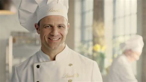 Jens Hajek als Lindt Maître Chocolatier im TV-Spot