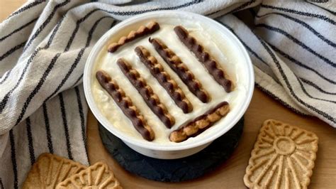 Joghurt mit Lotus‑Keksen: die 2‑Zutaten‑Variante