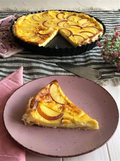 Joghurt-Pfirsich-Tarte auf Blätterteig