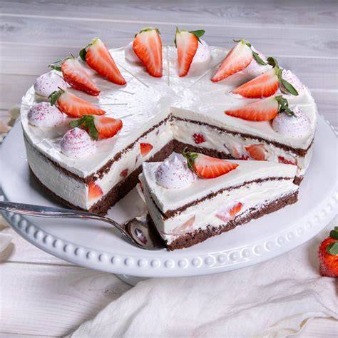 Joghurt-Sahne-Creme auf Bananenboden