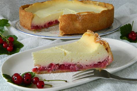Johannisbeer-Quark-Kuchen aufgeschnitten