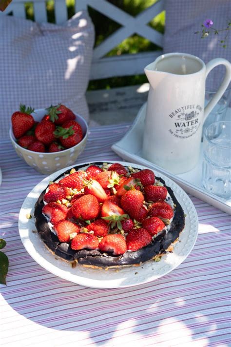 Jordbærkage - Dänischer Erdbeerkuchen