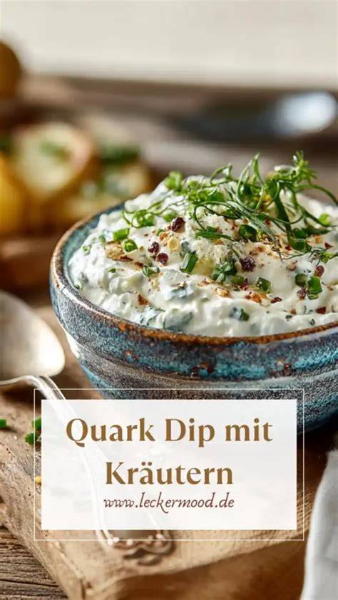 Käsekekse mit dip und Kräutern angerichtet