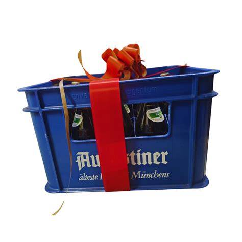 Käsekuchen als Geschenk liebevoll verpackt