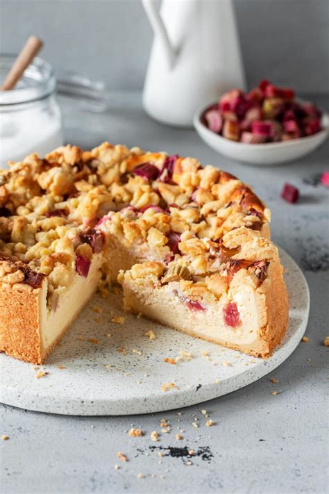 Käsekuchen mit Fruchtspiegel und Streuseln