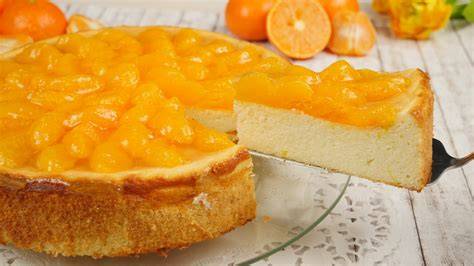 Käsekuchen mit Grieß und Mandarinen