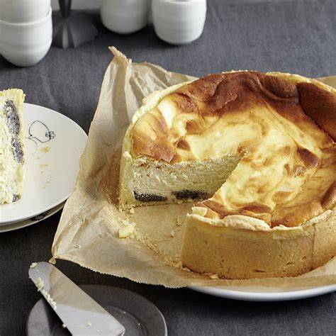 Käsekuchen mit Quarkfüllung und Kümmel