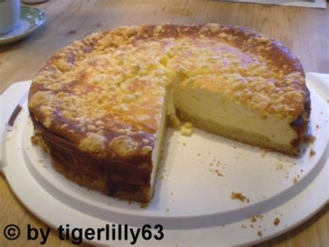 Käsekuchen mit Streusel im Backofen