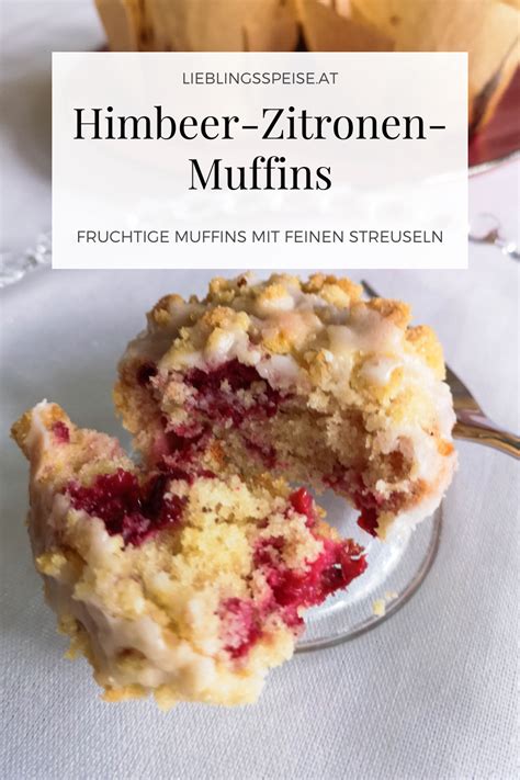 Käsekuchen-Muffins mit Streuseln und Beeren