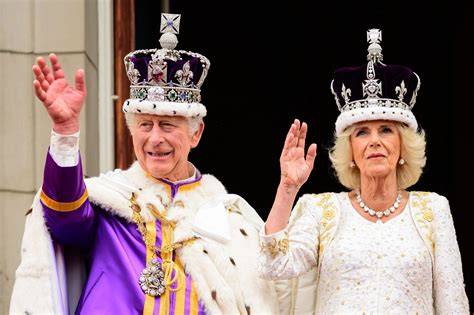 König Charles III. und Mountbatten-Windsor-Familie