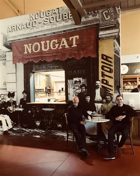 Künstlerische Inszenierung und Wandbilder im Musée du Nougat