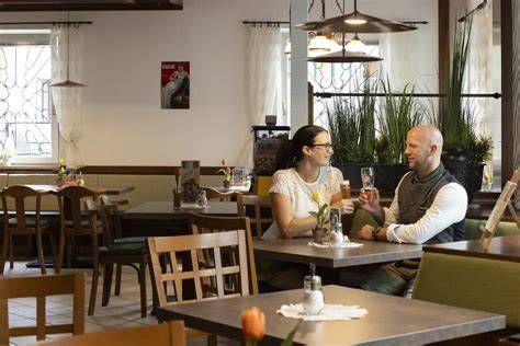 Kaffee und Torte im gemütlichen Café der Bäckerei Grünhof