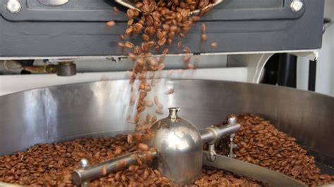 Kaffeebohnen im Trommelröster