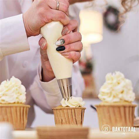 Kaffeebuttercreme in Spritzbeutel