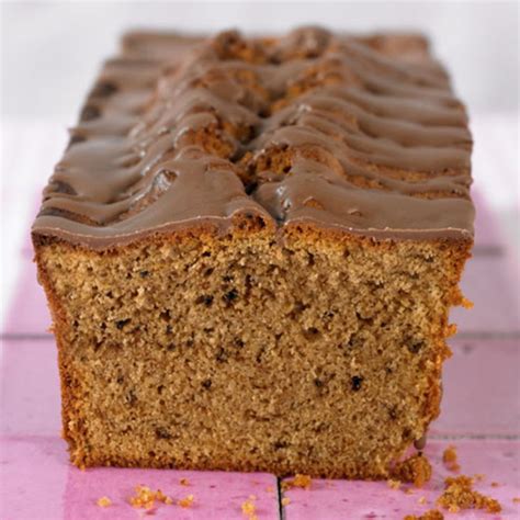 Kaffeekuchen Kastenform mit Schokoladenglasur und Streuseln