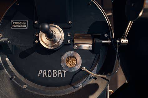 Kaffeerösterei, Bohnen im Trommelröster