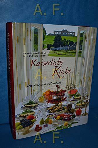 Kaiserliche Tafel der Habsburger mit Mehlspeisen-Auswahl