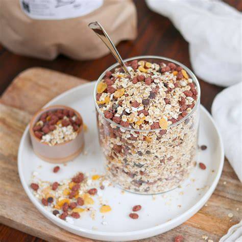 Kakaonibs auf Müsli