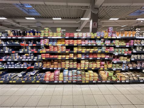 Kakaopulver Auswahl im Kaufland Regal