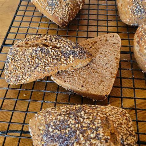 Kalorienvergleich: Croissant, Weizenbrötchen, Vollkornbrötchen