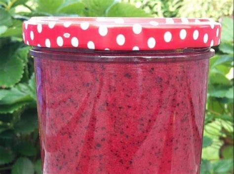 Kalt gerührte Marmelade in Glas