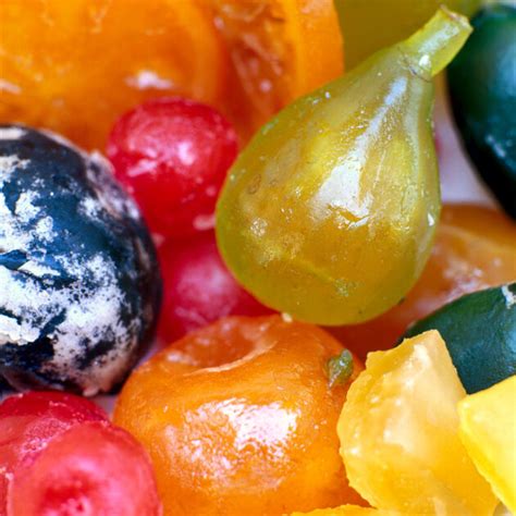 Kandierte Früchte als Dekoration und Snack