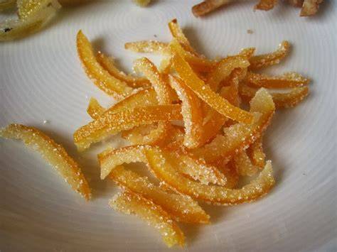 Kandierte Orangen und Zitronen als Highlight im Weihnachtsgebäck