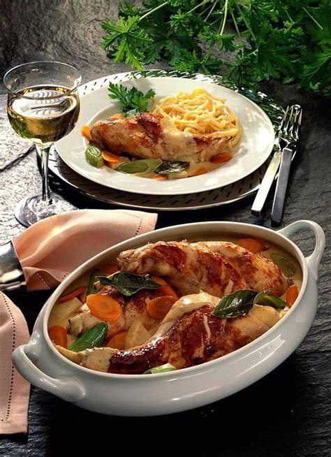 Kaninchenkeulen und Suppengemüse