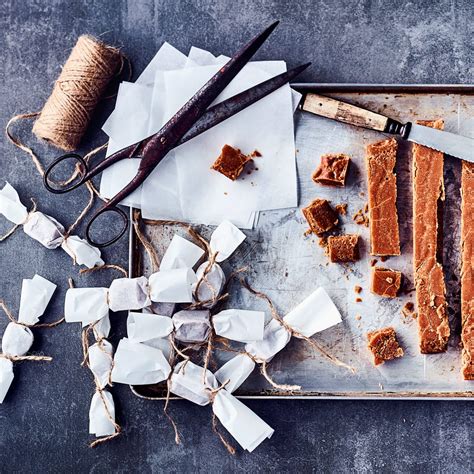 Karamellbonbons hübsch als Geschenk verpackt