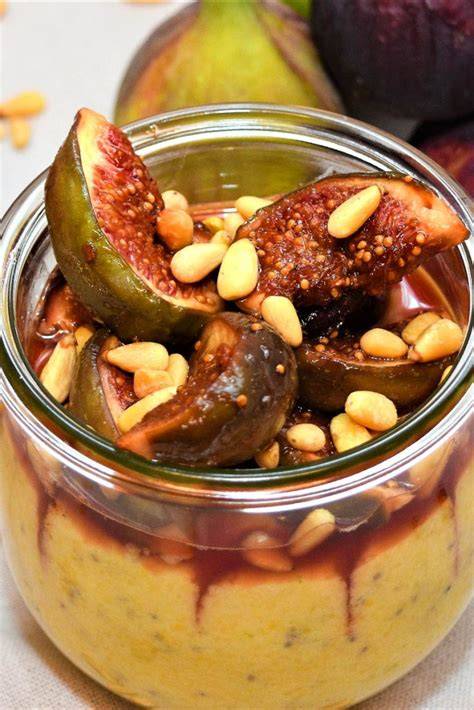 Karamellisierte Früchte: Orangen, Pflaumen und Feigen
