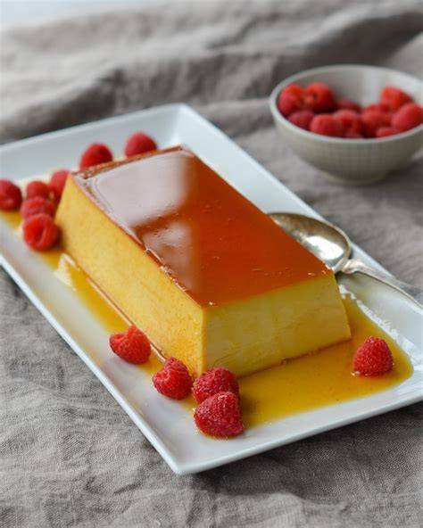 Karamellpudding-creme in Schüssel